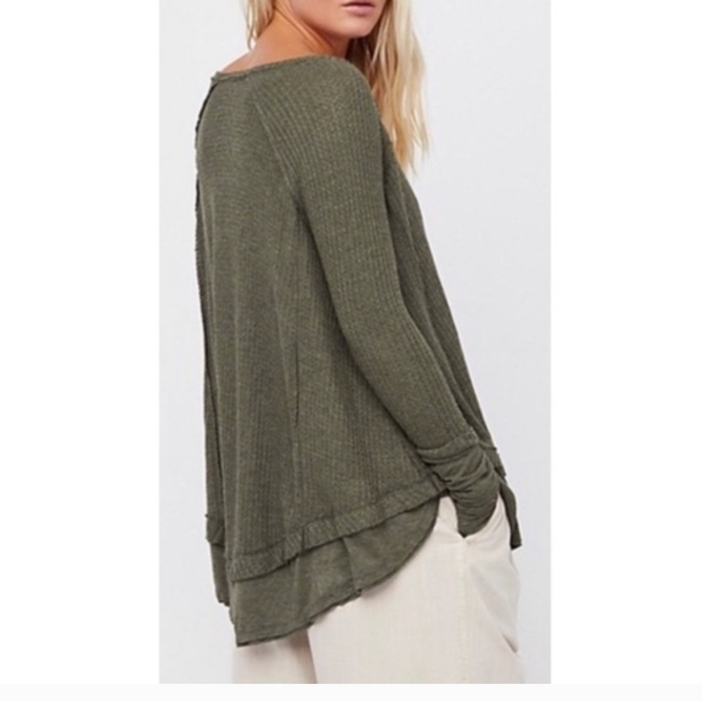 Free People Laguna Tee Thermal Long Sleeve Thumbholes Hi Lo Hem Army Green S NWT - Picture 5 of 14